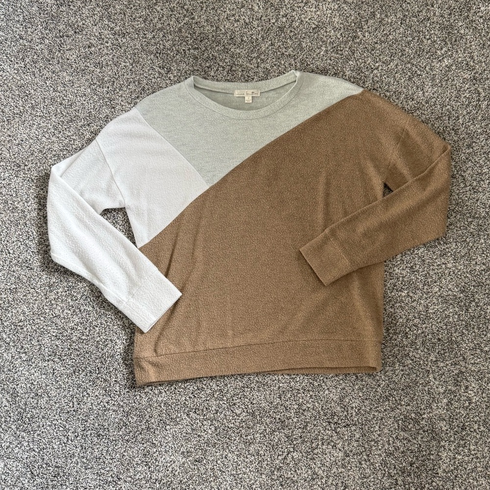 Nine Britton Women's Cream and Brown Crewneck Sweater